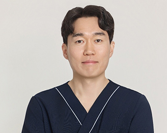 [HBN news] 여름휴가철 빠른 회복 돕는 “스마일프로”, 수술 전 정밀검안과 ZEISS 스마일 인증 닥터 숙련도 확인해야